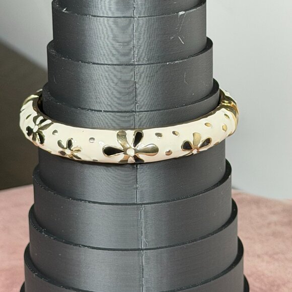 White, Gold & Black Enamel Cloisonné Flower Bangle Bracelet - Picture 3 of 9